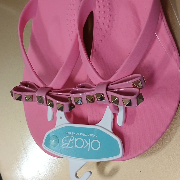 SALE NWT OKA b. Women's Chase Electric Pink Bow Stud Sandals - Picture 4 of 6
